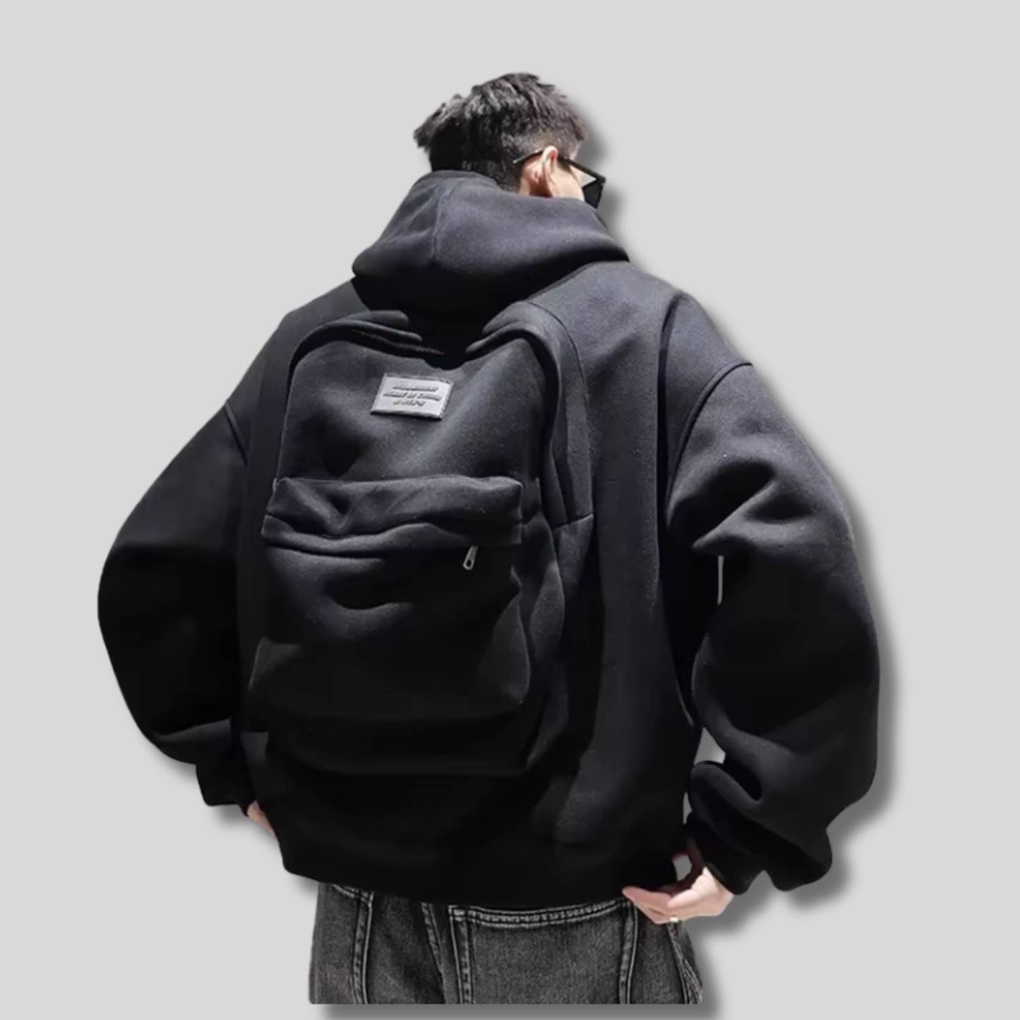 BackHood – Hoodie mit integriertem Rucksack